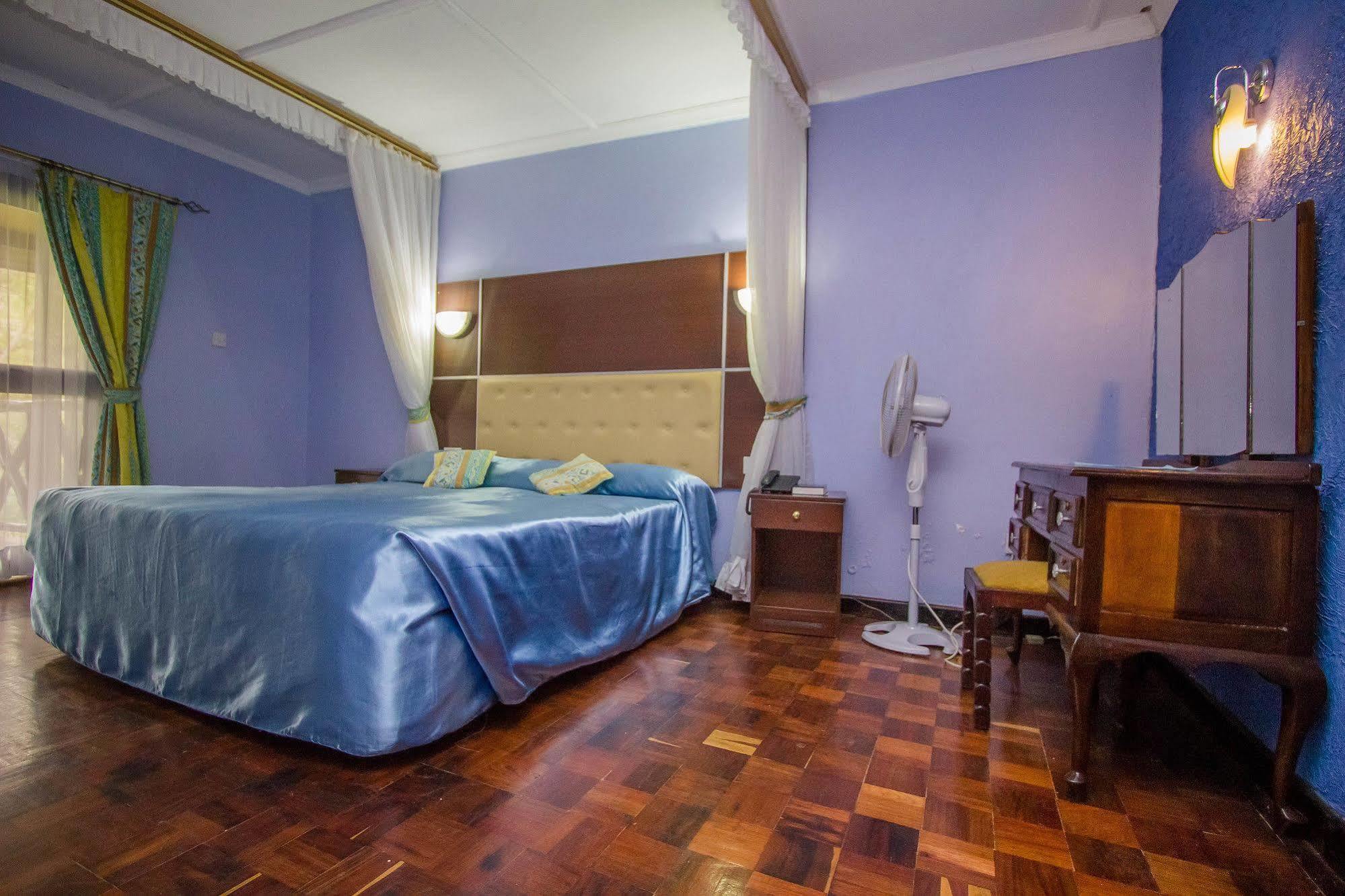Blue Post Hotel Thika Eksteriør billede